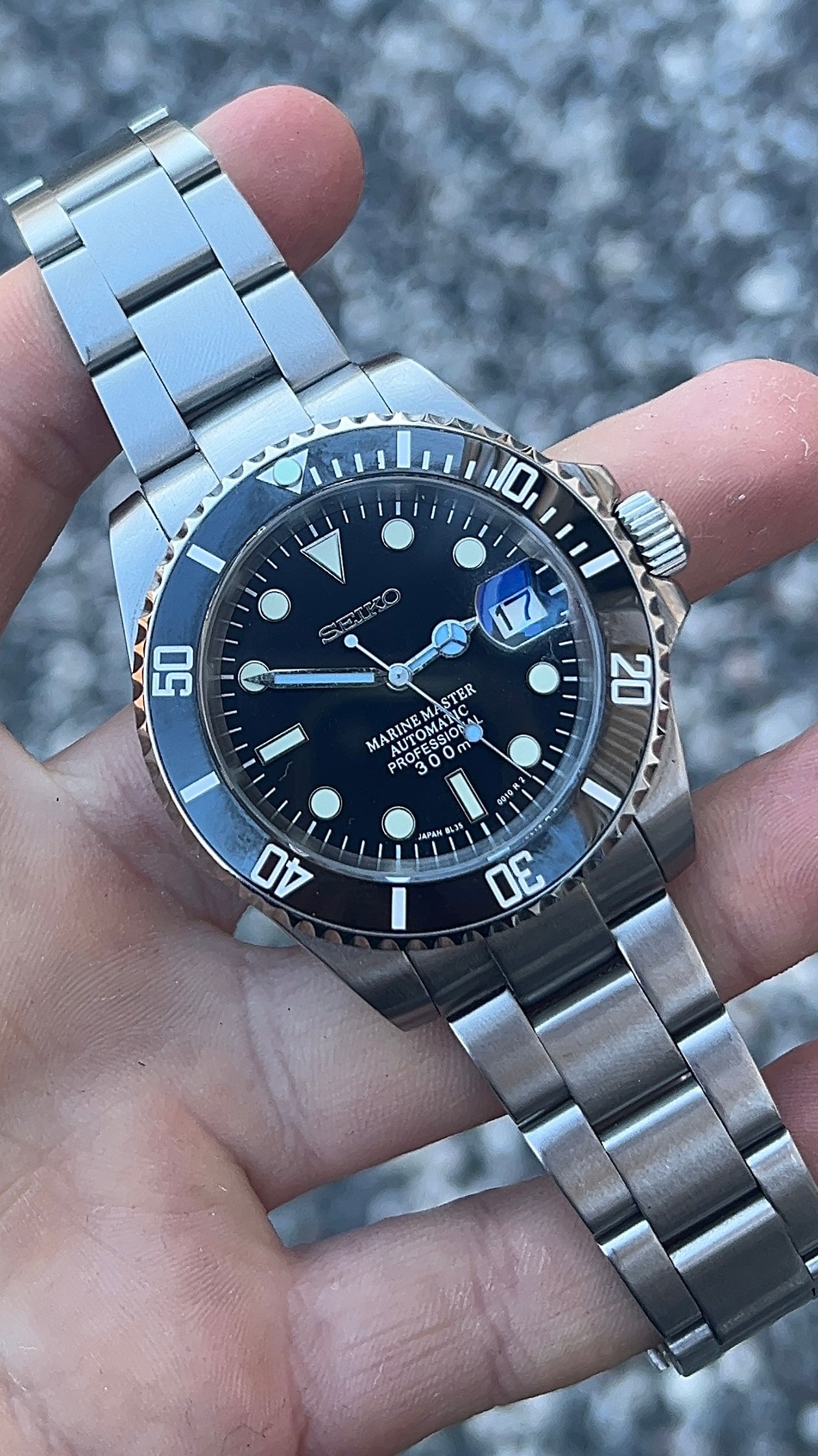 Sub- Full Black