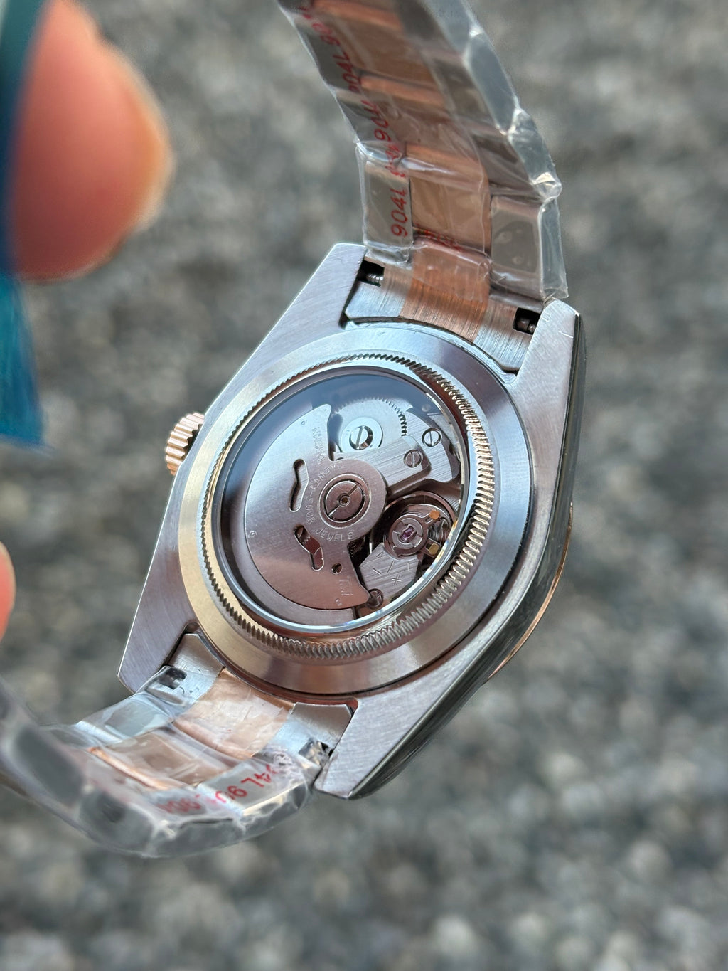 Seikojust - Duotone Rosegold Roman