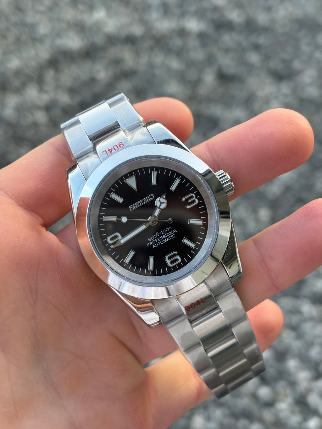 Oyster - Explorer Black