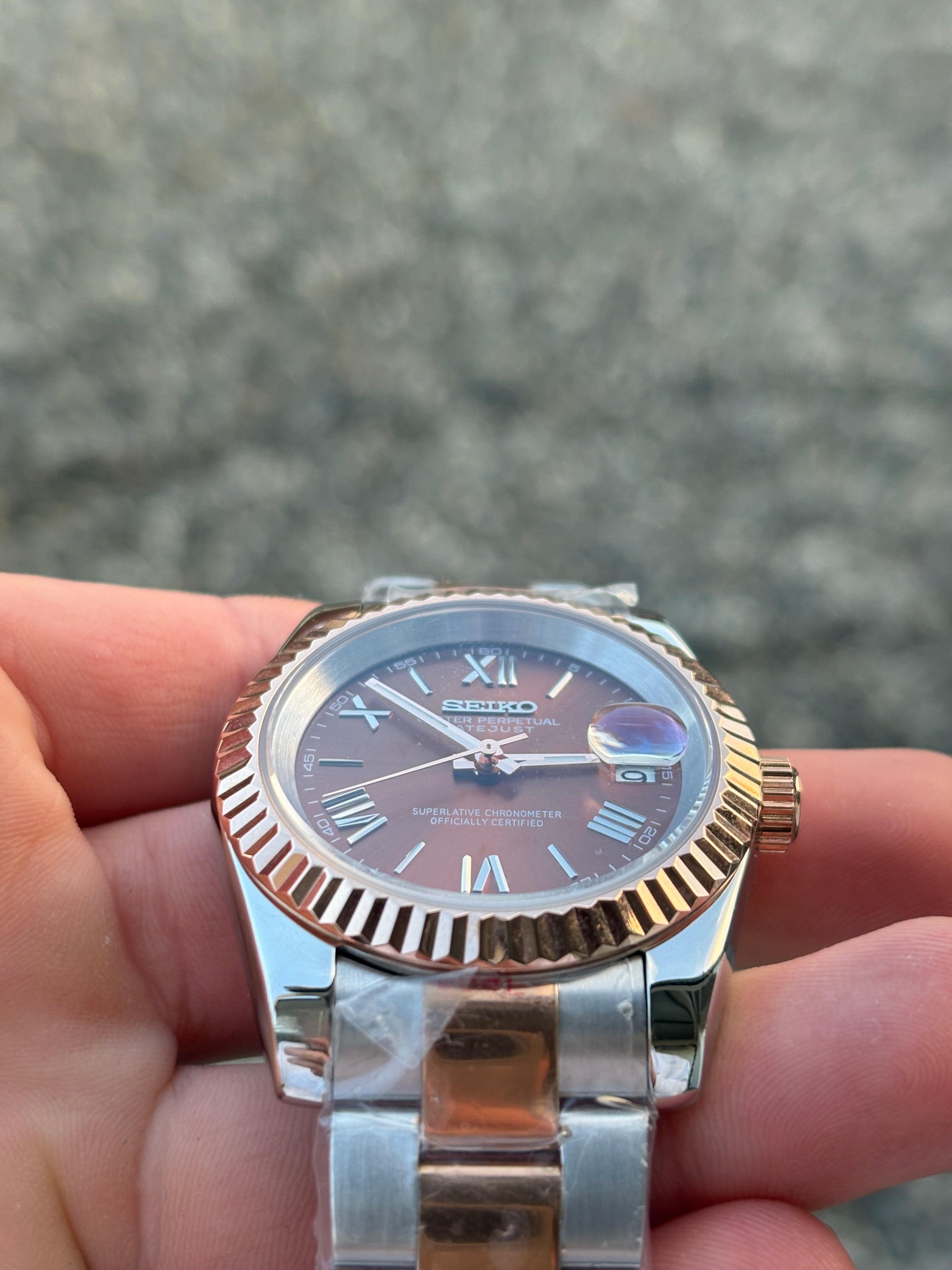 Seikojust - Duotone Rosegold Roman