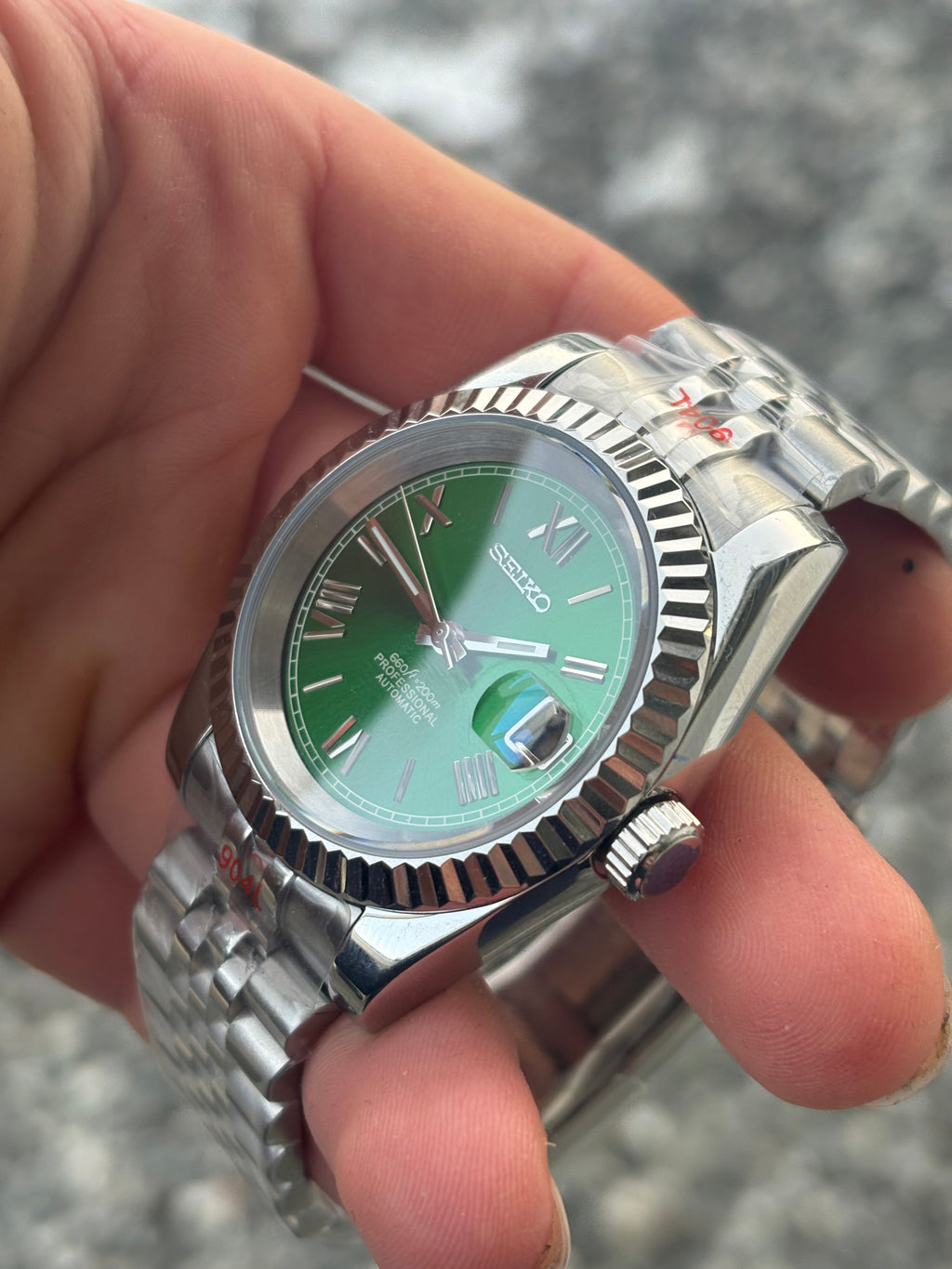 Seikojust - Green Roman