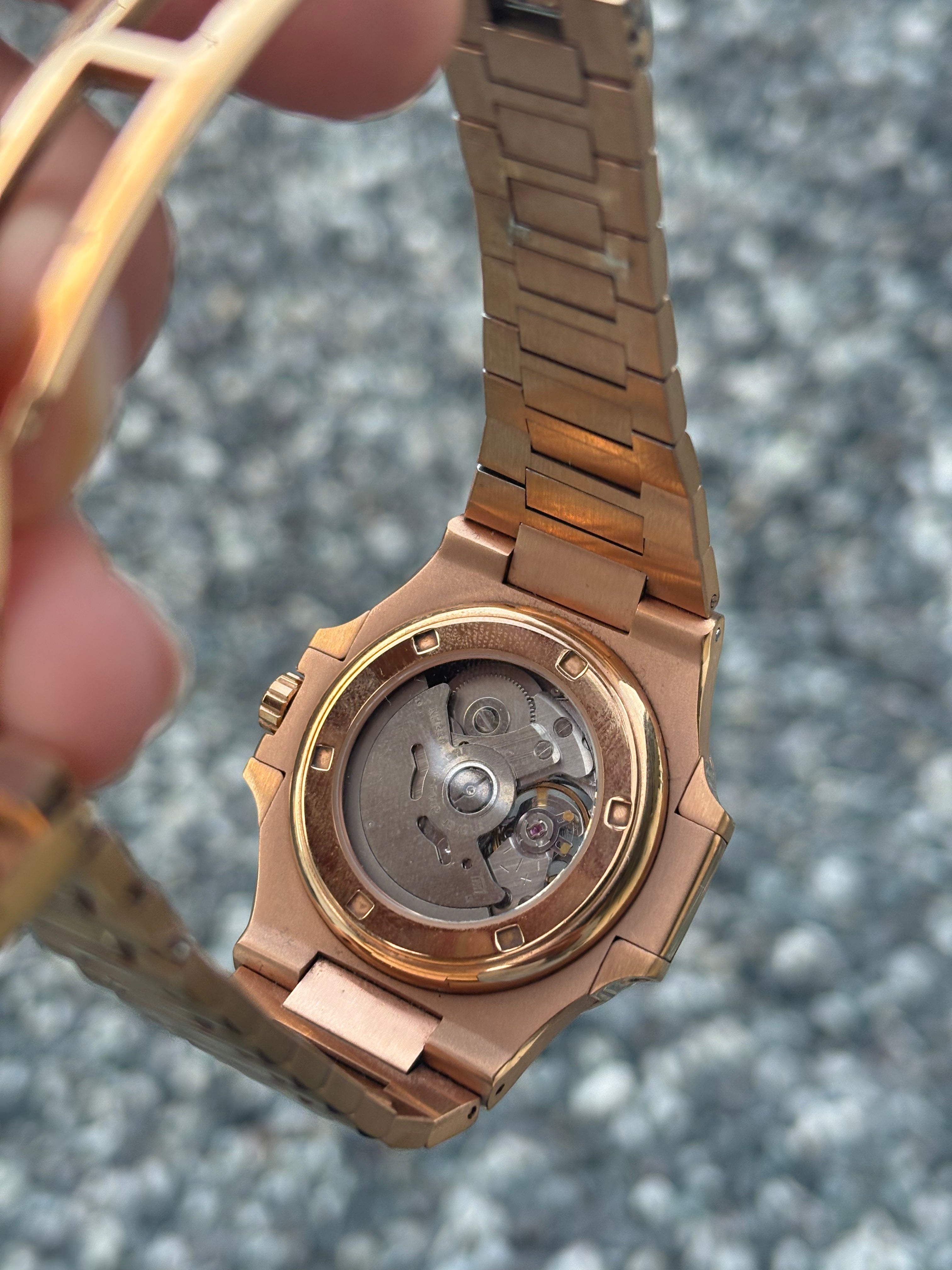 Nautilus - Open heart rose gold