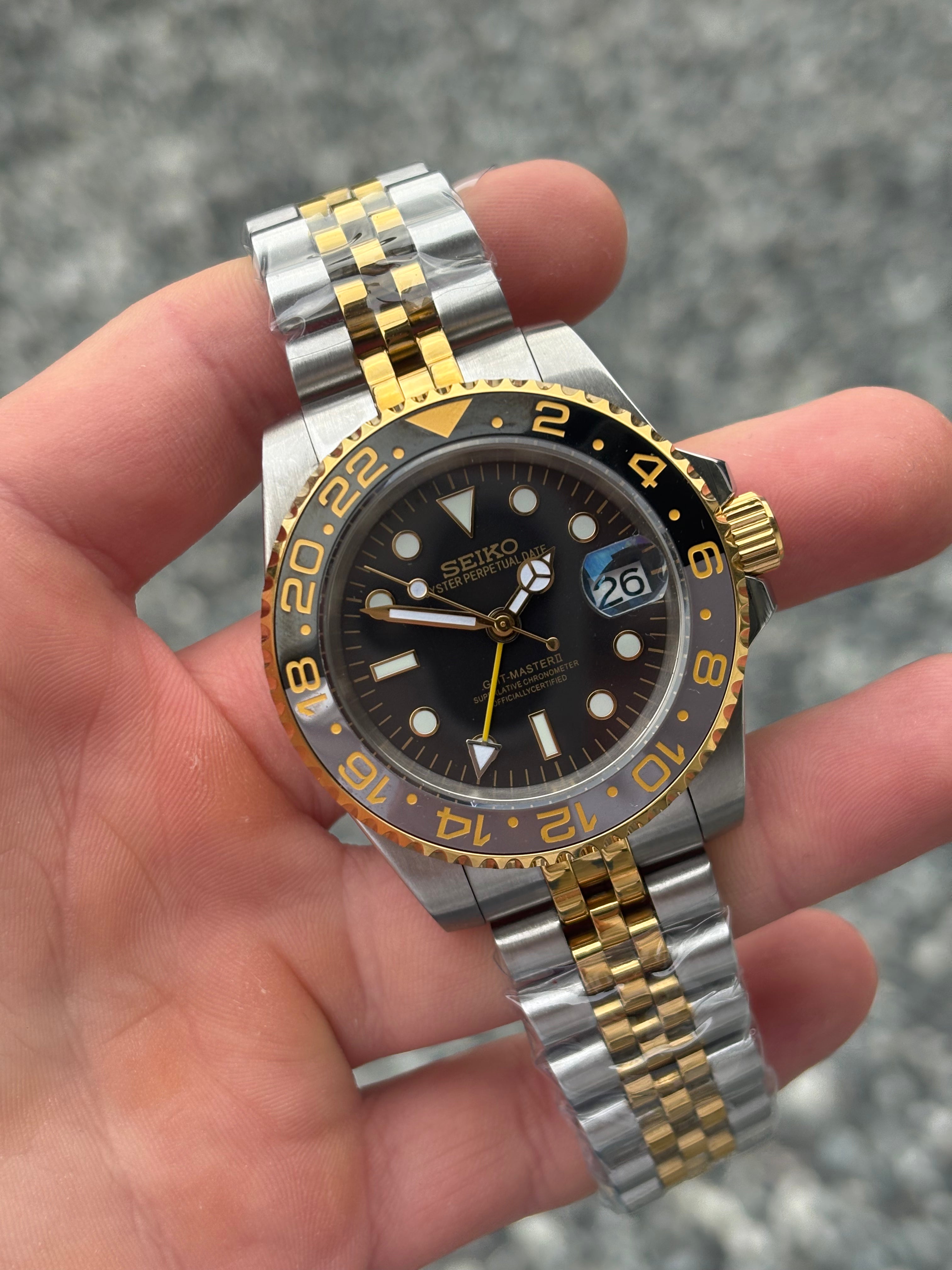 GMT - Duotone Black
